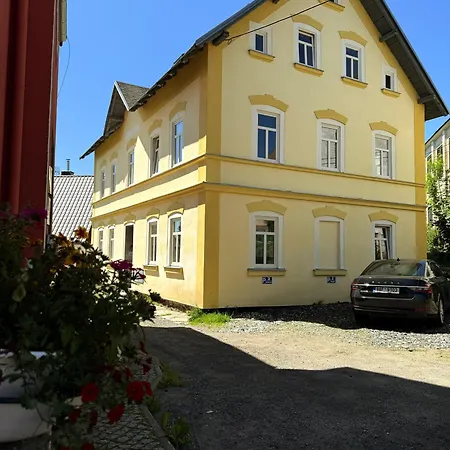 Velflik - V Srdci Krusnych Hor *
